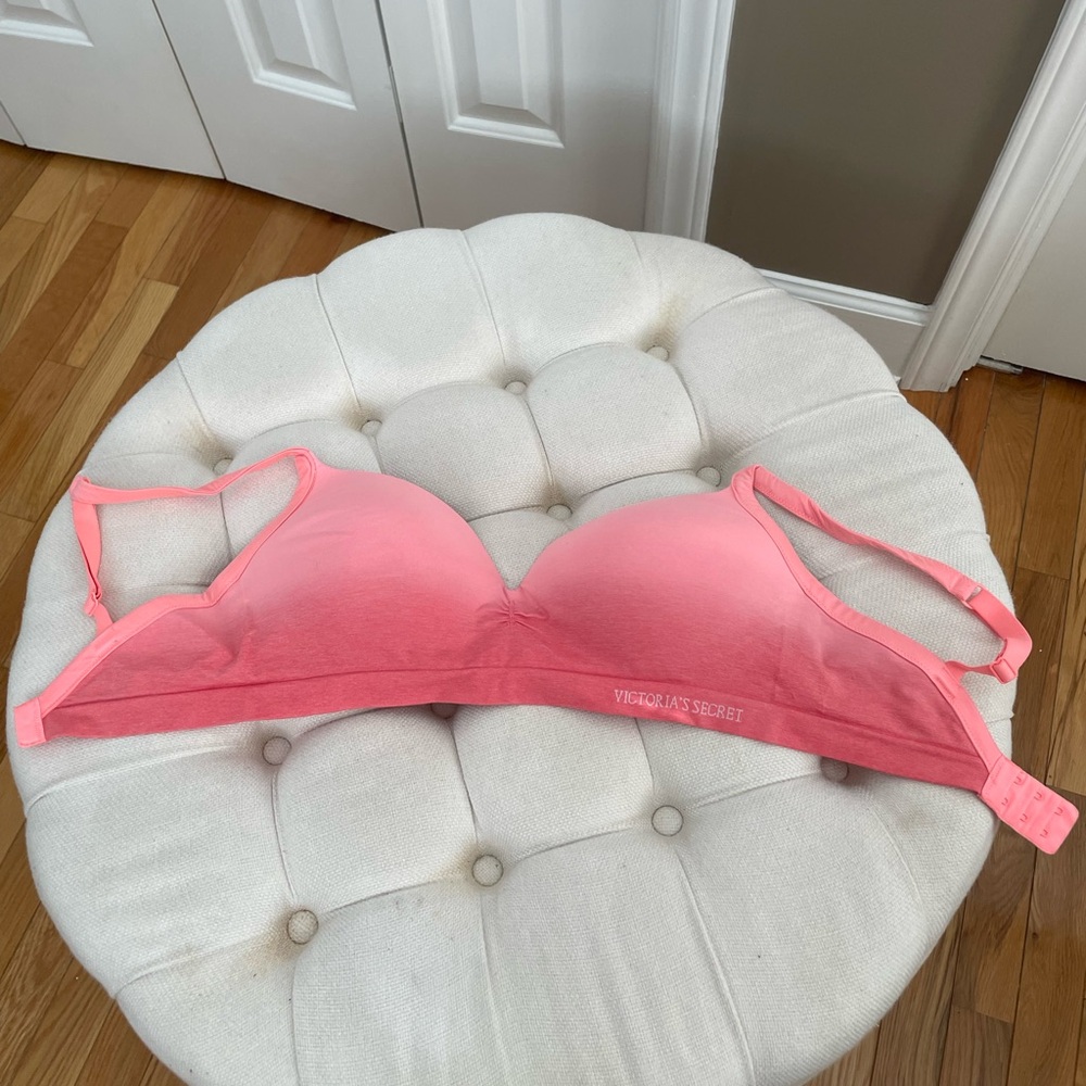 Victoria's Secret Coral Ombre Bra